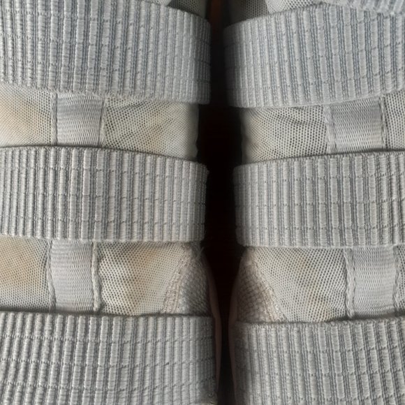 NIKE LEBRON JAMES ZOOM 943-155-002 SIZE 10.5 HIGH TOP SNEAKERS GREY - Picture 15 of 16